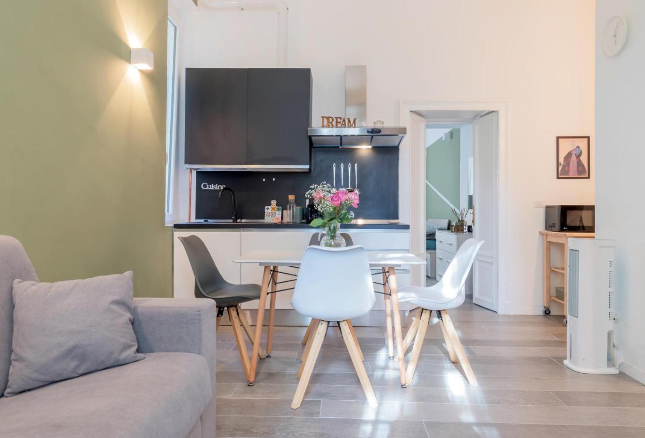 Duomo-Navigli Charming And Modern With Fast Wifi Apartment มิลาน ภายนอก รูปภาพ