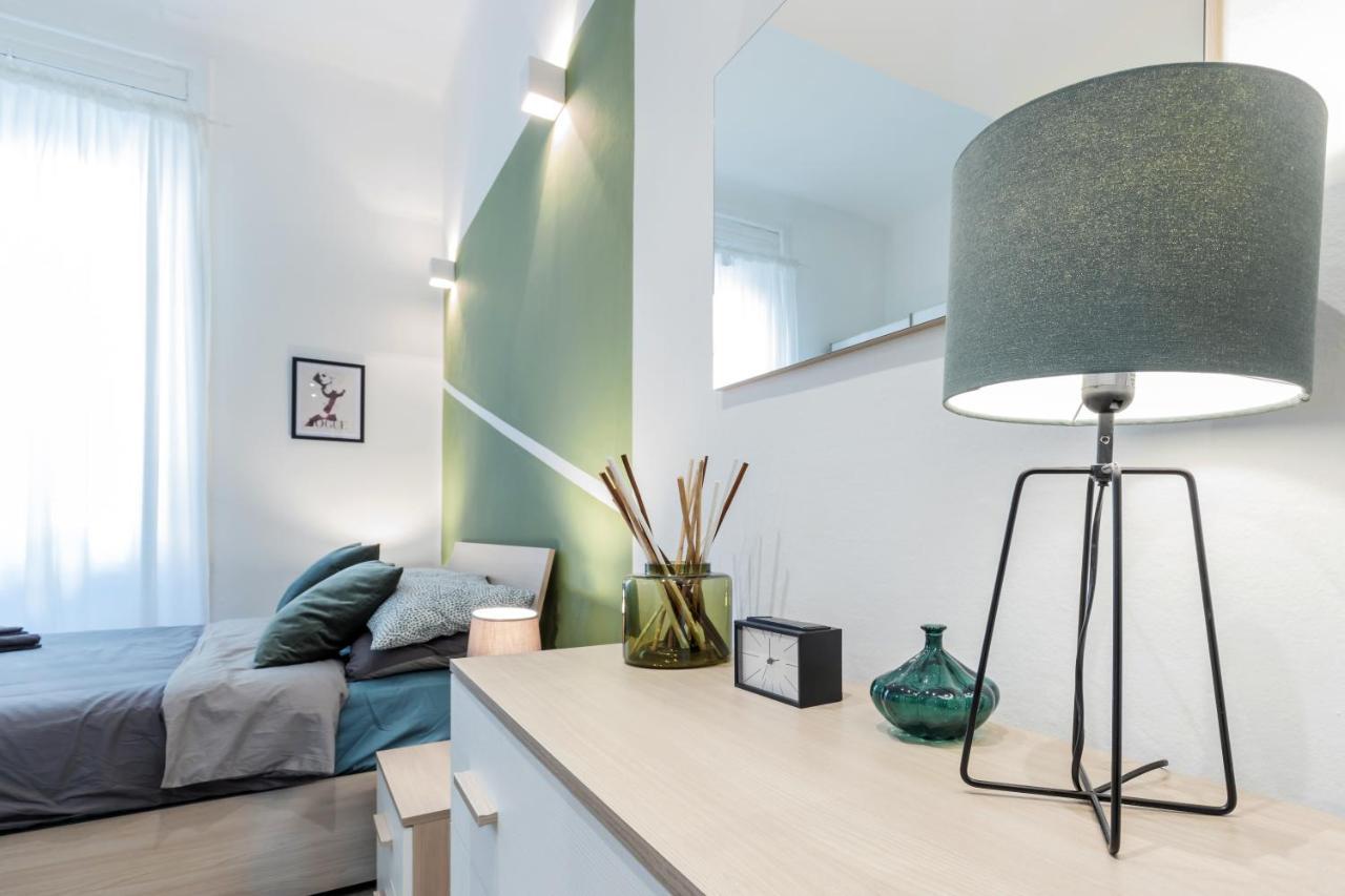 Duomo-Navigli Charming And Modern With Fast Wifi Apartment มิลาน ภายนอก รูปภาพ