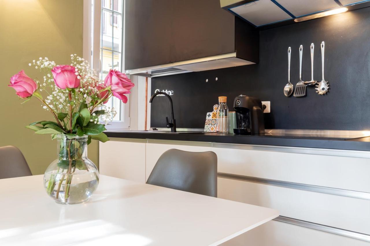 Duomo-Navigli Charming And Modern With Fast Wifi Apartment มิลาน ภายนอก รูปภาพ